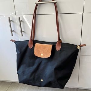 Navy Longchamp bag